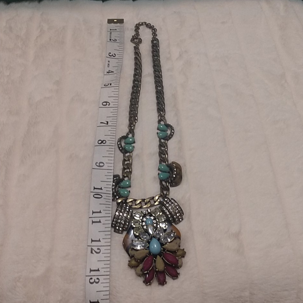 Beautiful statement necklace - Picture 3 of 5